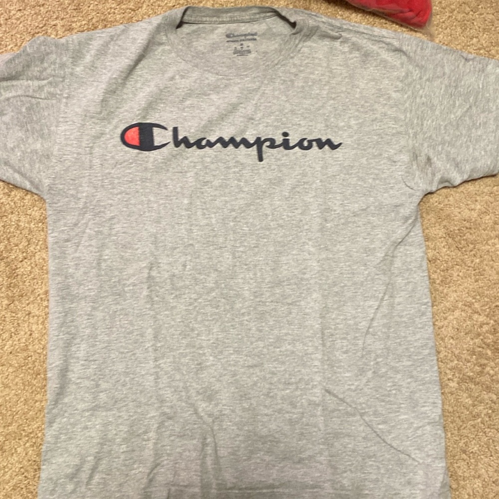 Champions t shirt men size M